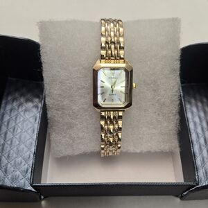 Ximili Women's Elegant Vintage Quartz Watch